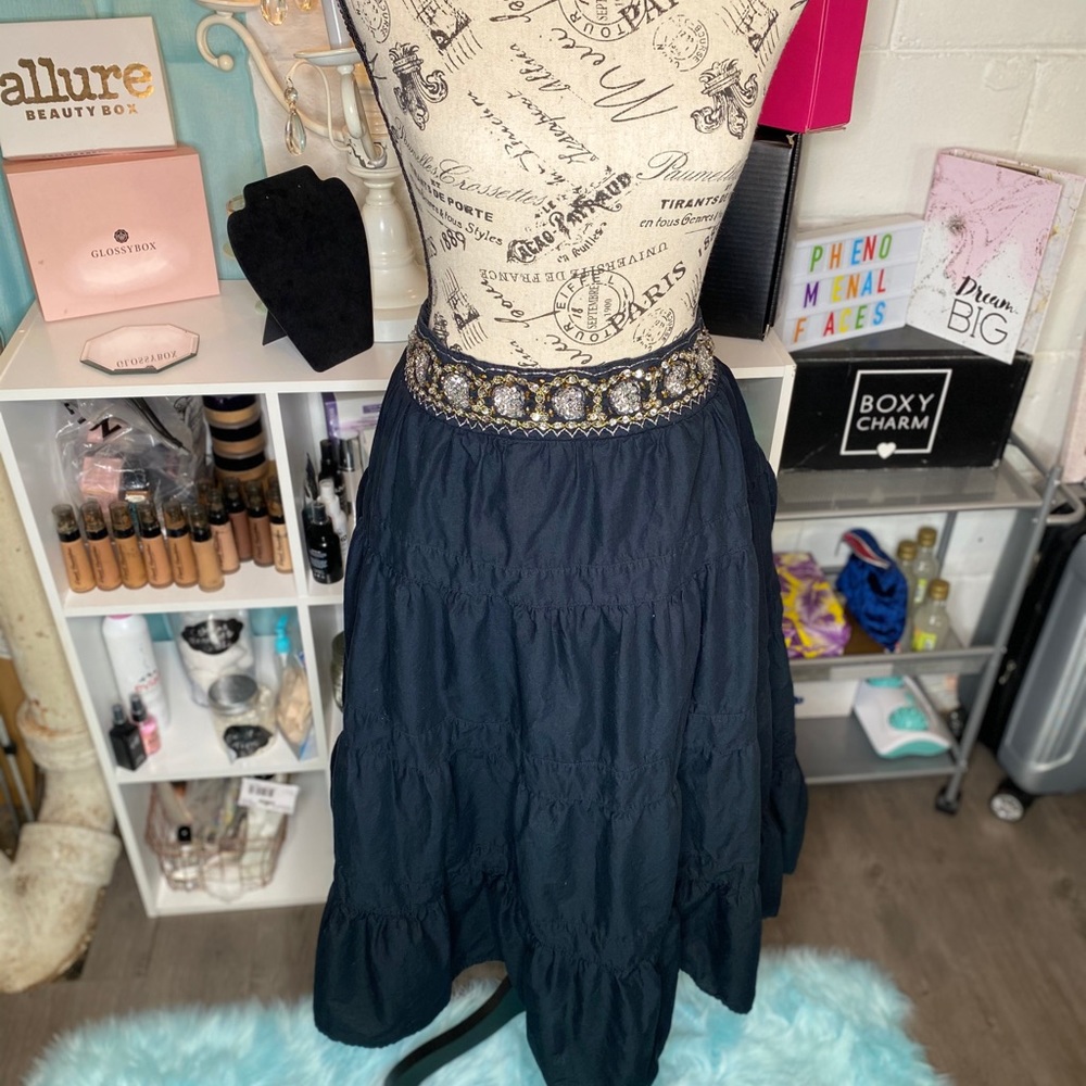 Women’s skirt - Picture 2 of 3
